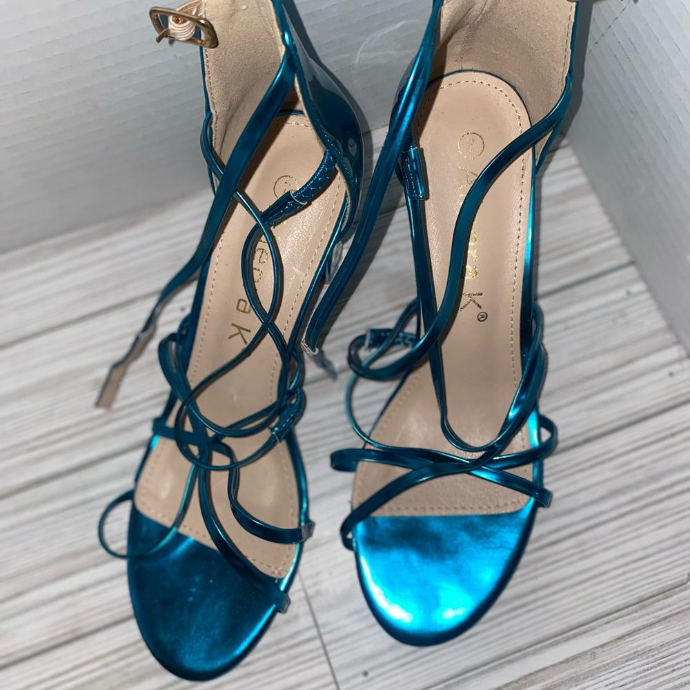 Turquoise Metallic Sandals Size 7